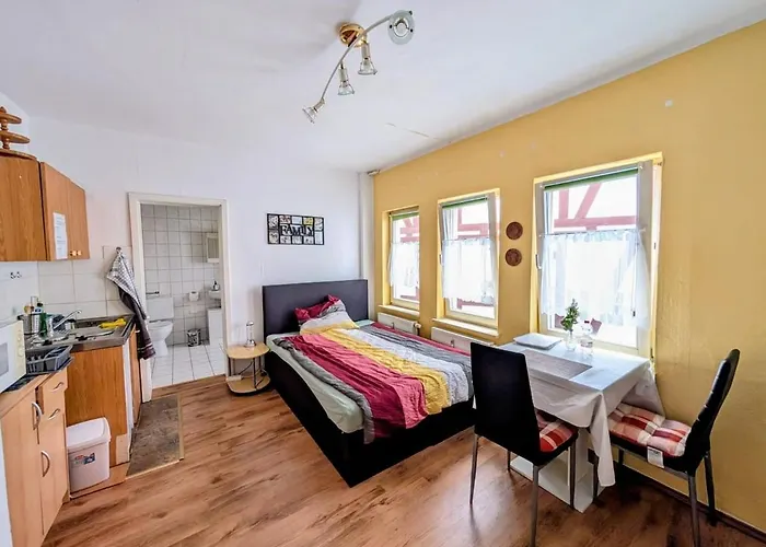 Zentrale Im Herzen Eisenachs Fuer 1-2 Personen Bed & Breakfast *